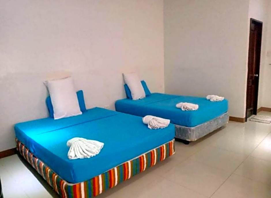 RedDoorz @ 4ks Pension House Bogo City Cebu