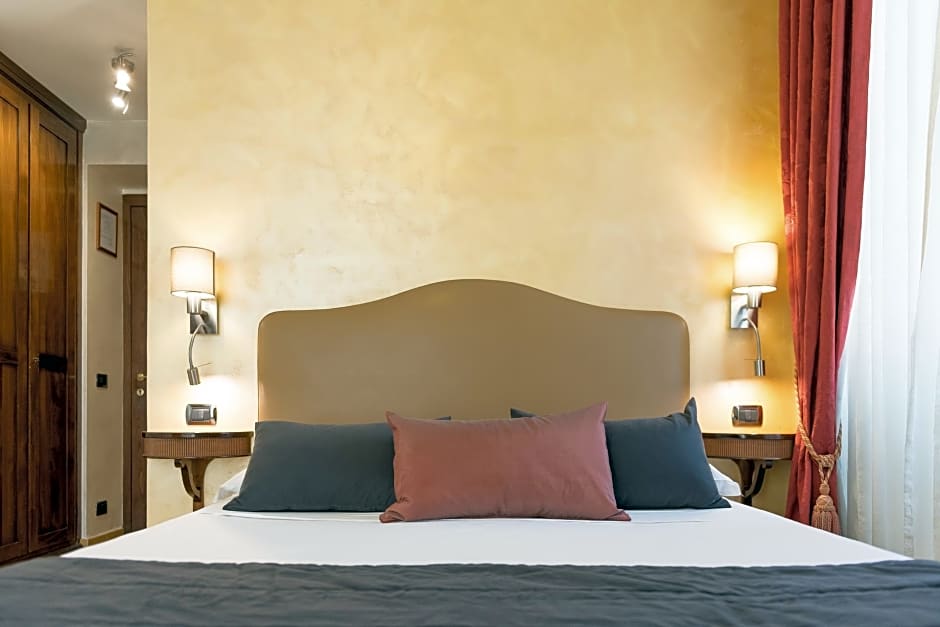 Foto 1 di 7 di Club 1 Double Bed or 2 Beds