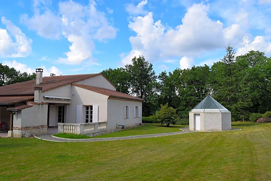 LE CHEMINARD
