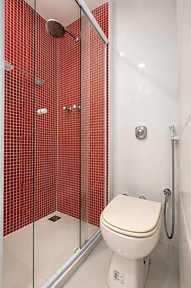 Comfortable 3 Bedrooms: Side Sea View