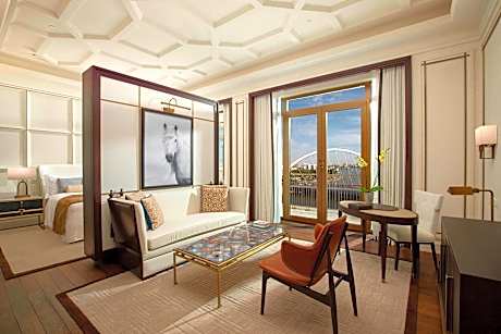 Deluxe Room, 1 King Bed, Non Smoking, River View