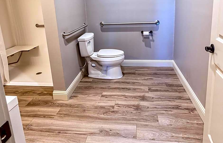 Inn at Elijah McLean's