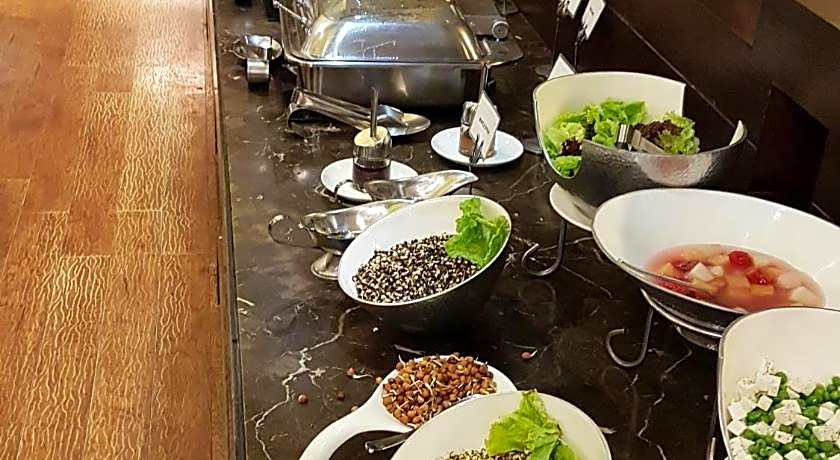 Country Inn & Suites by Radisson, Gurgaon Sector 12