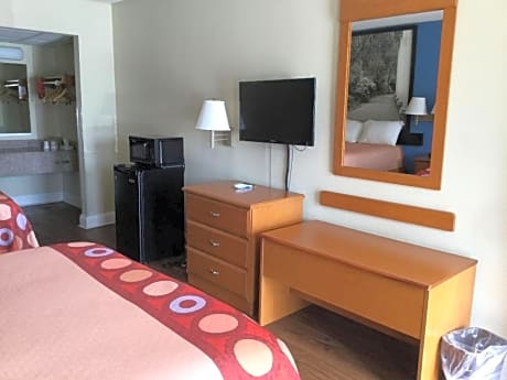 Superior Double Room with Three Double Beds -Smoking