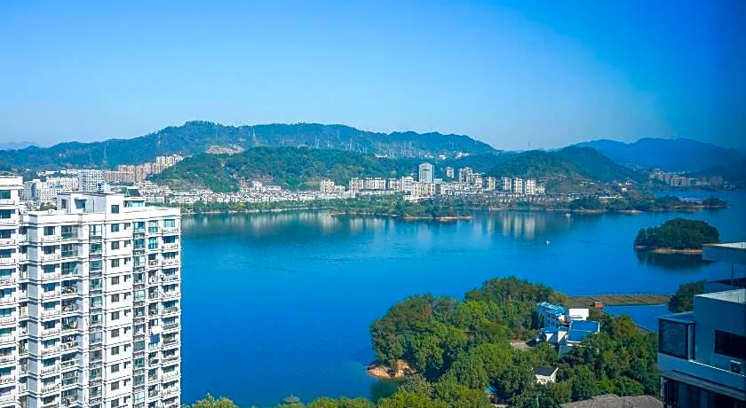 Holiday Inn One Thousand Island Lake By IHG