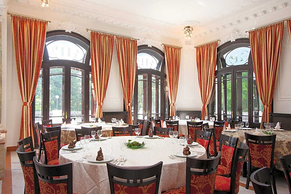 Hotel Palace