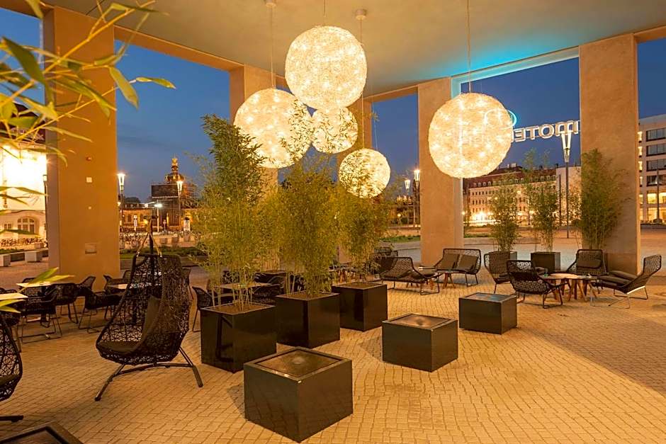 Motel One Dresden am Zwinger