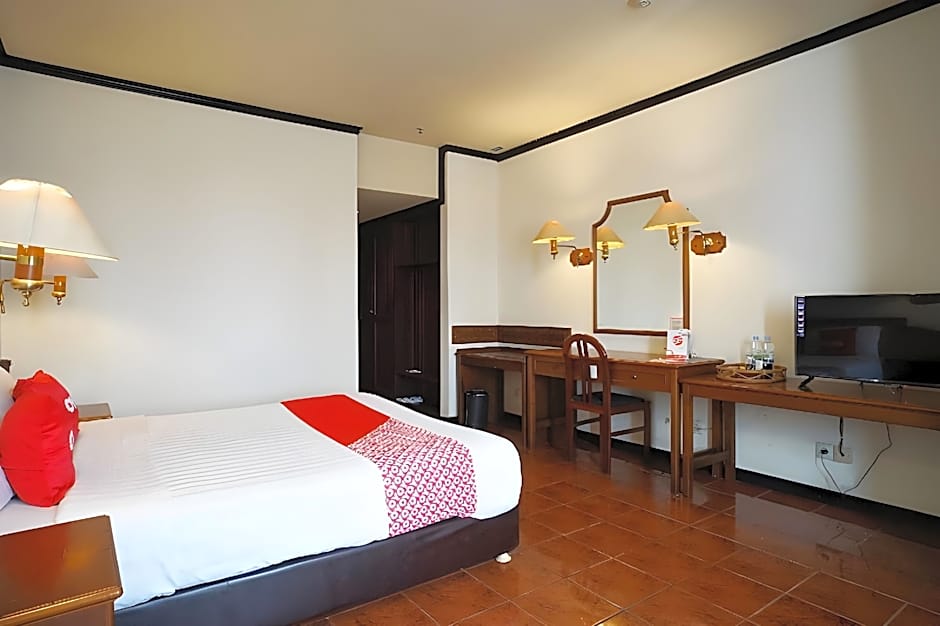 OYO 1735 Adika Bahtera Hotel