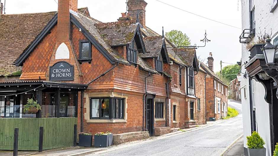 The Crown & Horns