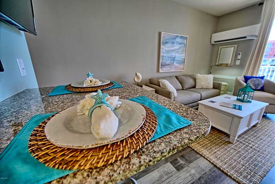Deluxe Beachfront Studio, Shores of Panama, Oceanviews and Updated