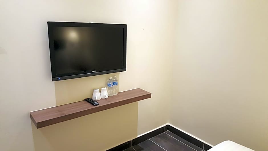 9 Square Hotel - Sri Kembangan