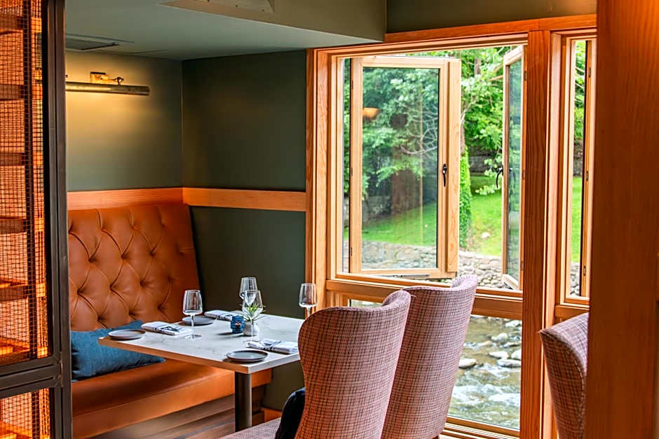 Historic Rocky Waters Inn, A Small Luxury Hotel