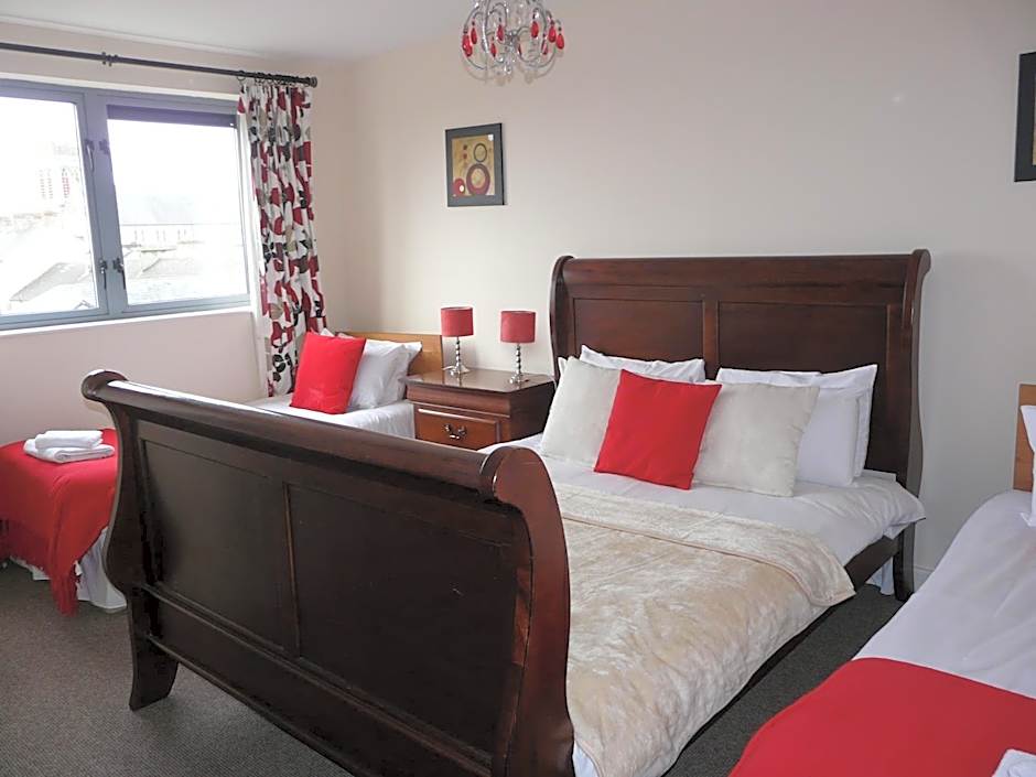 The Courtyard Apartments