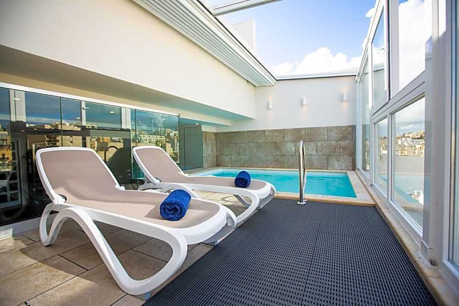 115 The Strand Hotel by NEU Collective