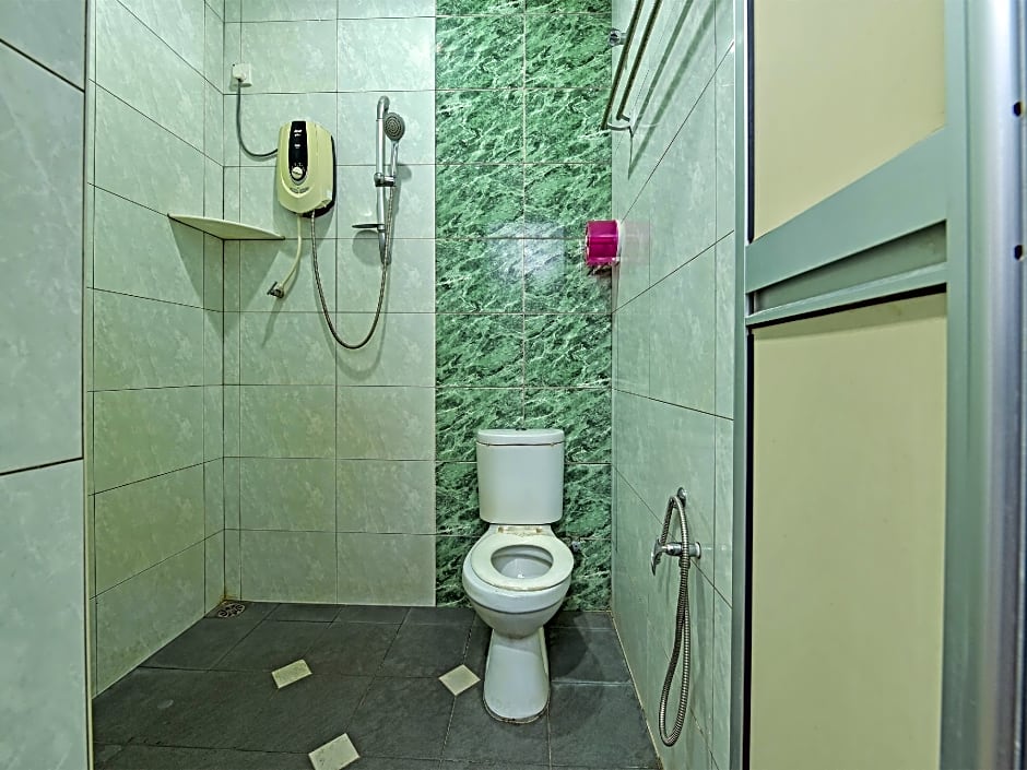 OYO 90559 Ummul Motel C Mart