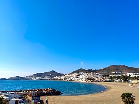 Habitacion puerto 1 o 2 personas