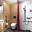 Moxy Duesseldorf City