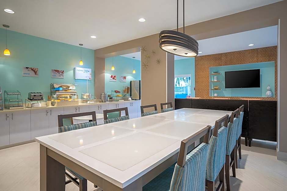 Holiday Inn Express & Suites Nassau By IHG