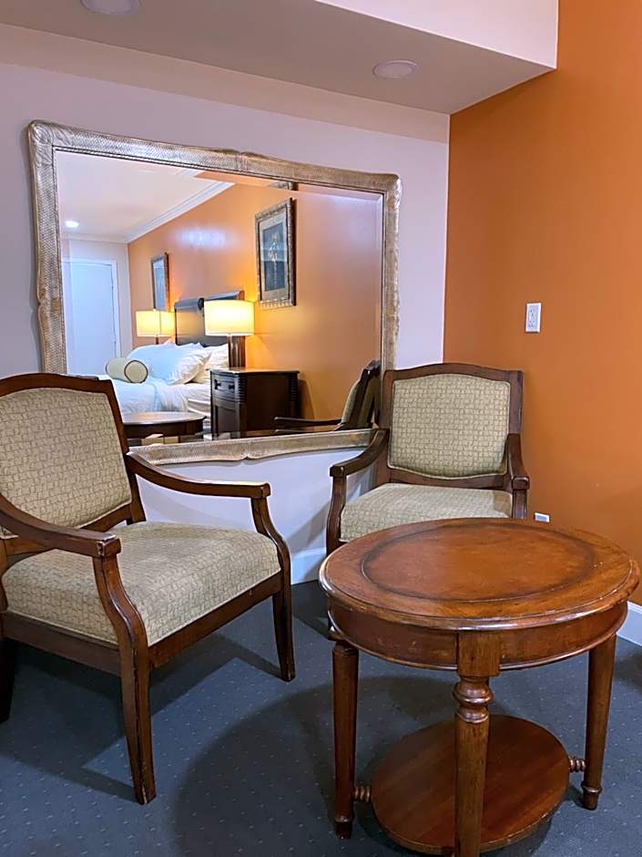 Howard Johnson by Wyndham Ridgecrest, CA