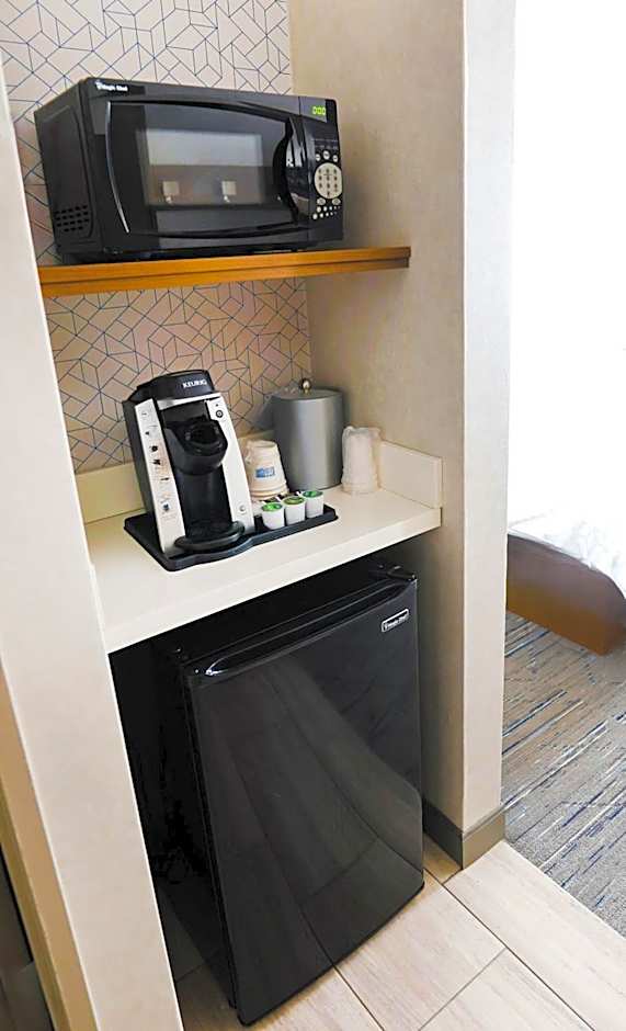 Holiday Inn Express Detroit-Birmingham By IHG