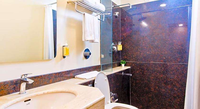 Bloom Hotel - Indiranagar