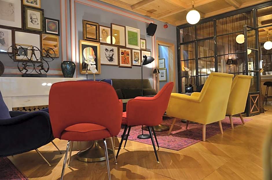 Browns Central Hotel