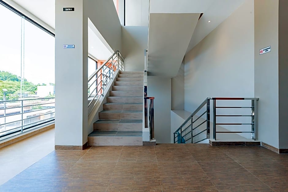 Sans Hotel Berau Square