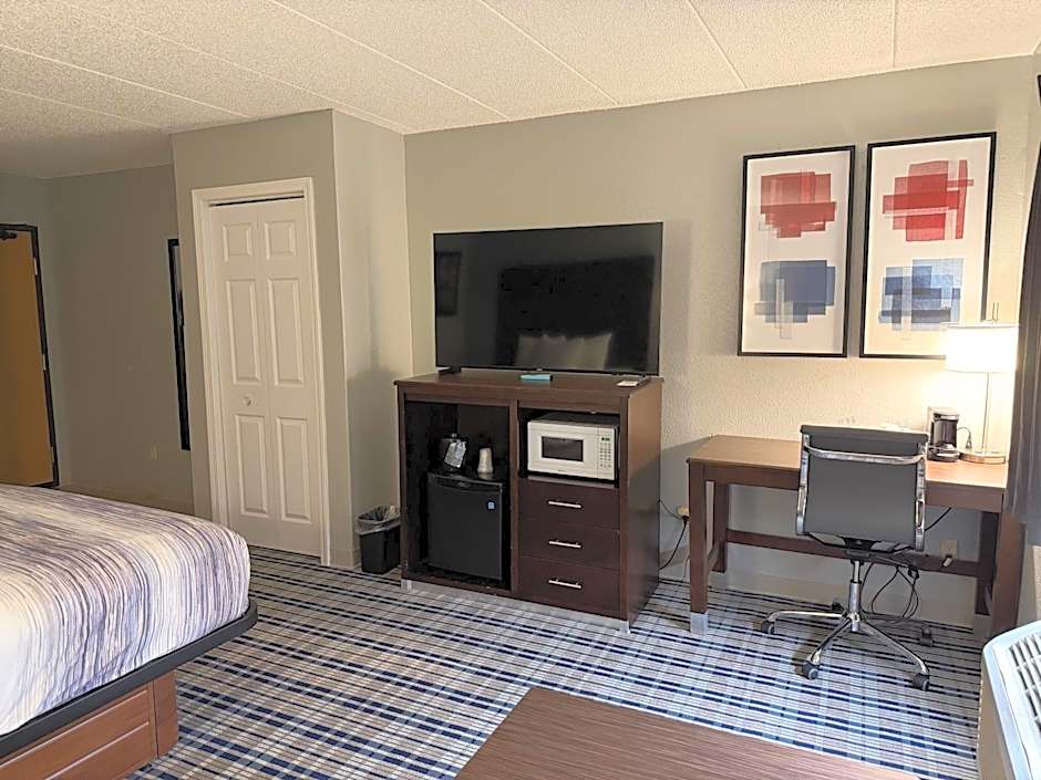 AmericInn by Wyndham Kearney