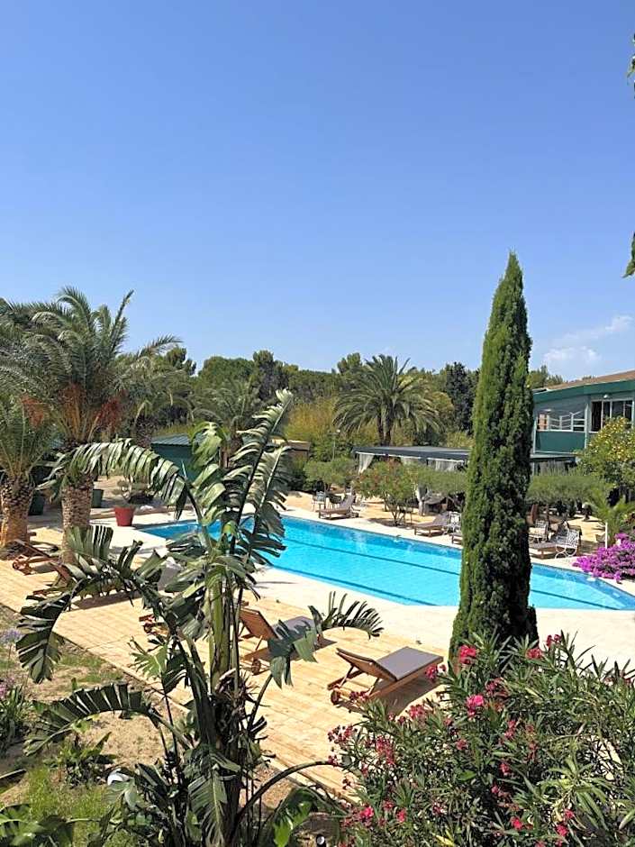 Tropic Hotel