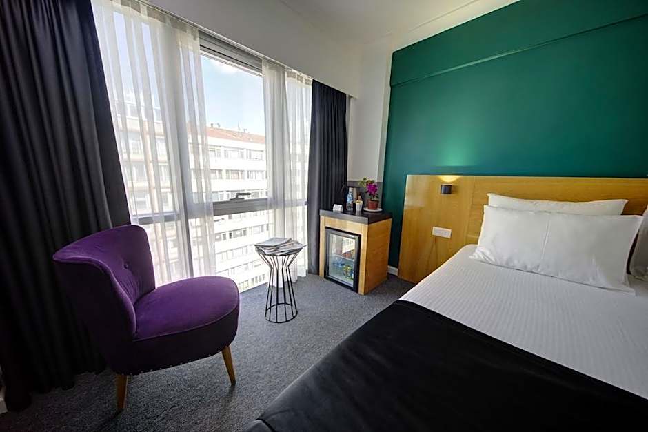 Istanbul Box Hotel