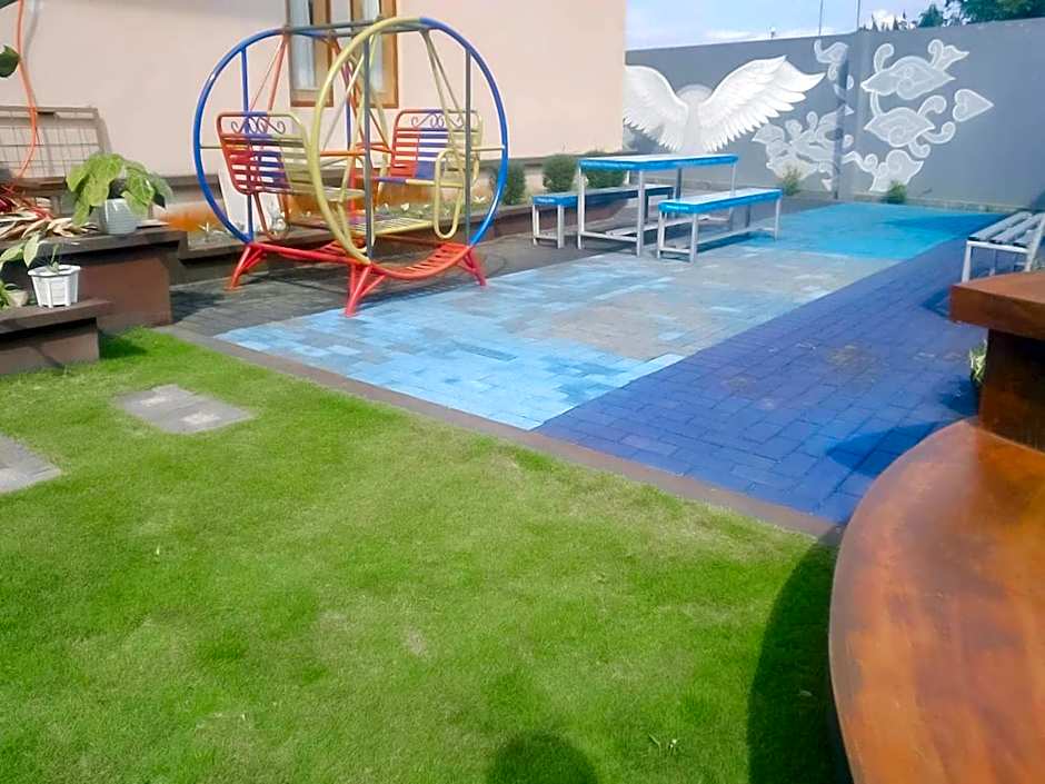 Kedai Oma Syariah Mitra RedDoorz