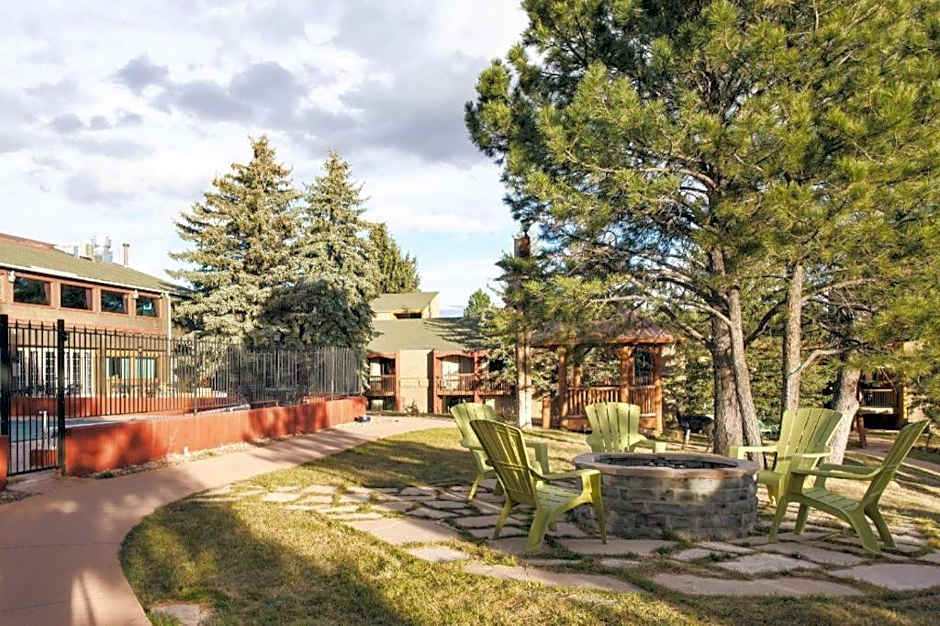 Ramada by Wyndham Monument