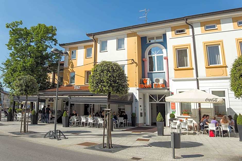 Lipa, Hotel & Bistro