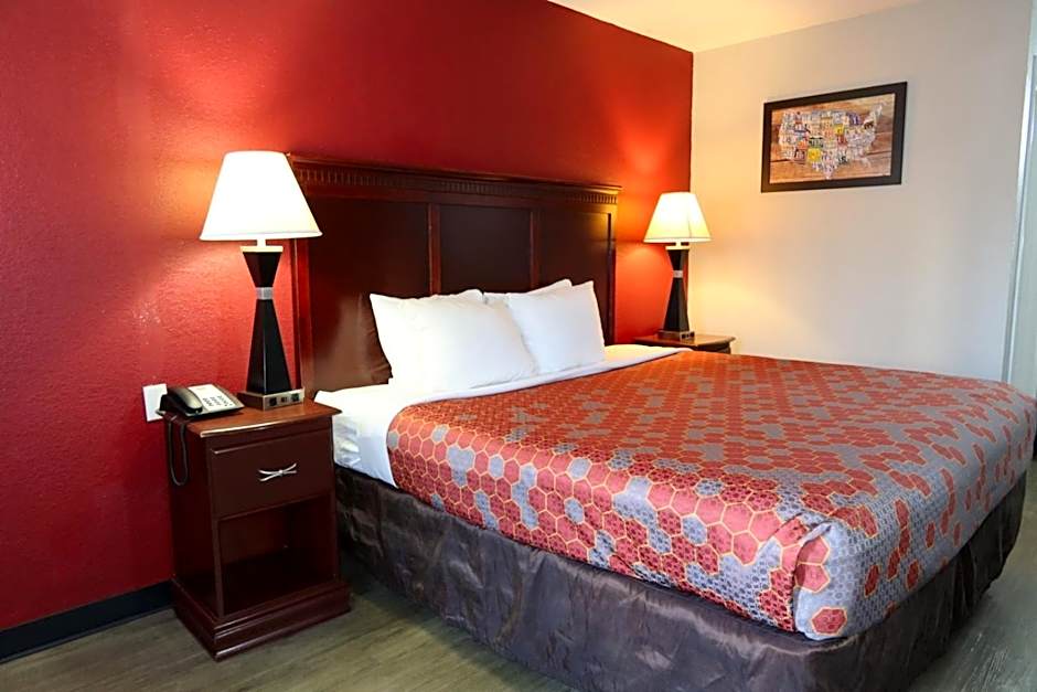 Econo Lodge Inn & Suites Evergreen