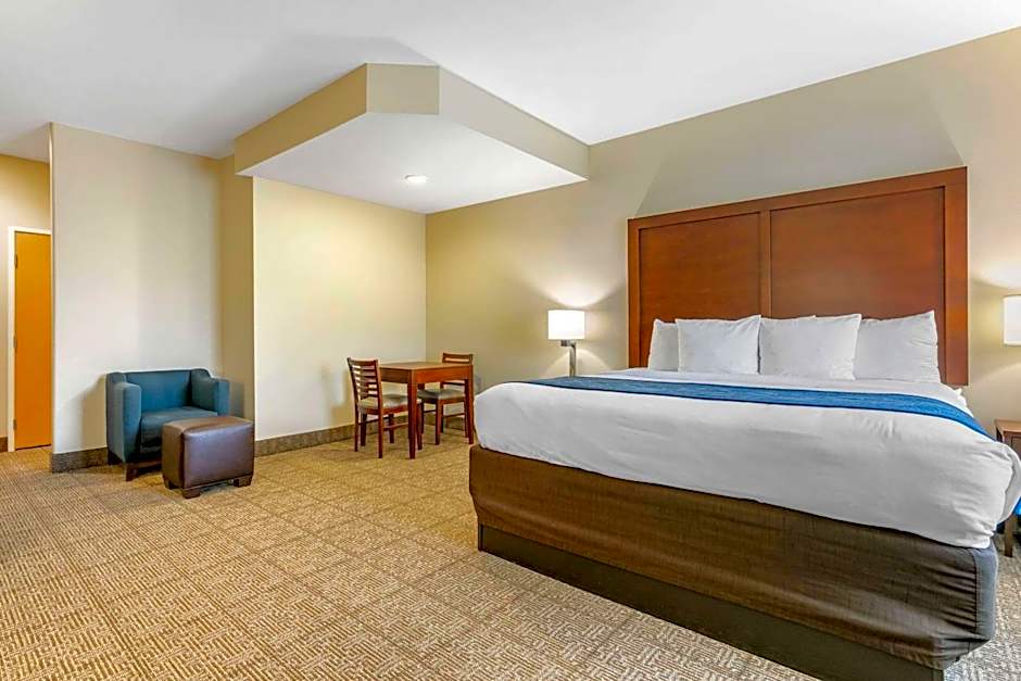 Comfort Suites
