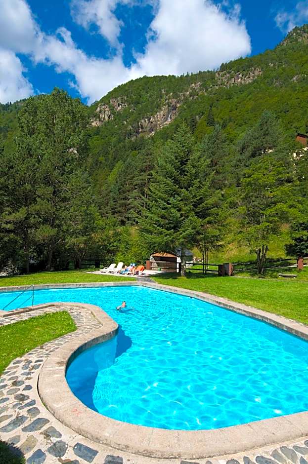 Photo 1 of 50 of Hotel Caldas