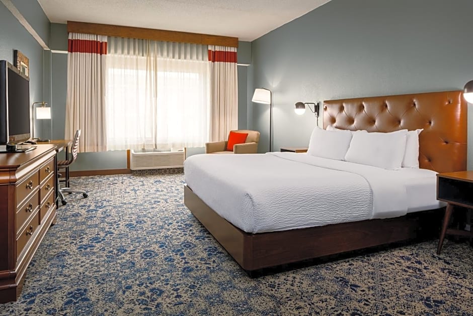 Four Points By Sheraton Louisville Airport