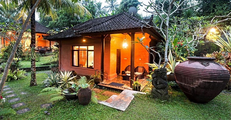 Cepik Villa Sidemen by AGATA