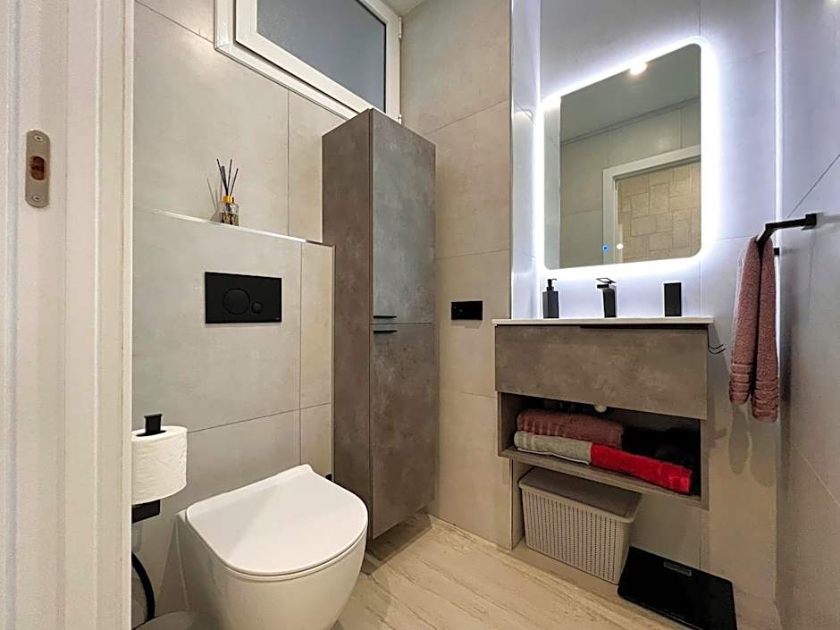 El Dorado 114 luxury with full air-conditioning