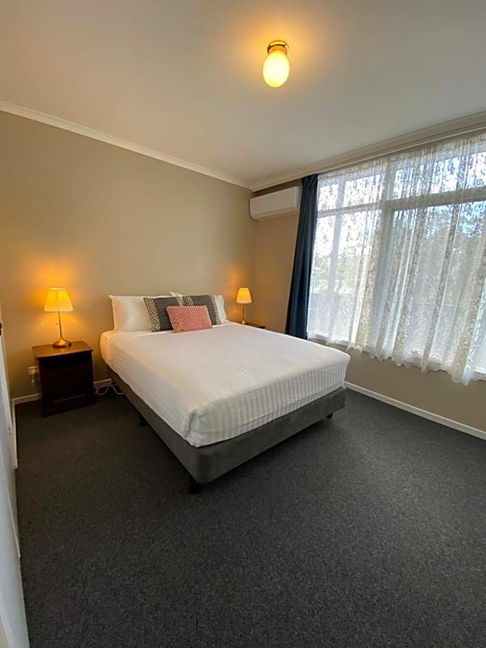 Coachman Motel and Holiday Units