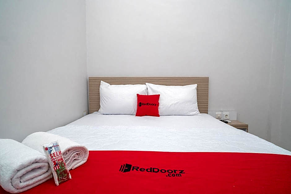 RedDoorz Syariah near Jalan Ahmad Yani Banjarmasin 3