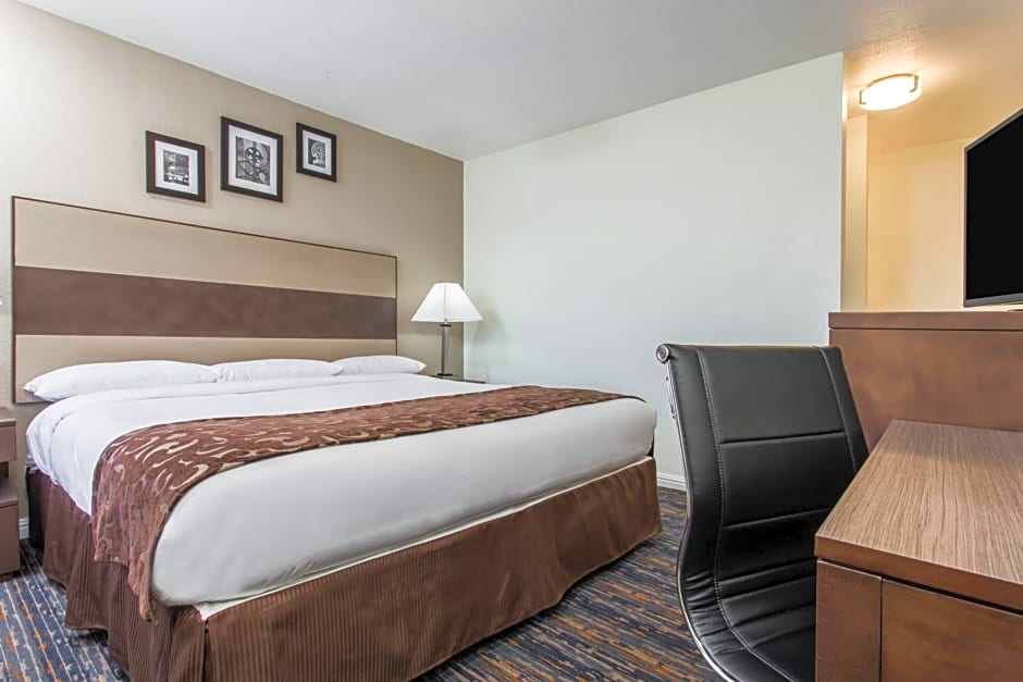 Howard Johnson Berkeley – Berkeley, CA