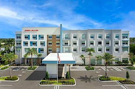 Hampton Inn & Suites Naples South