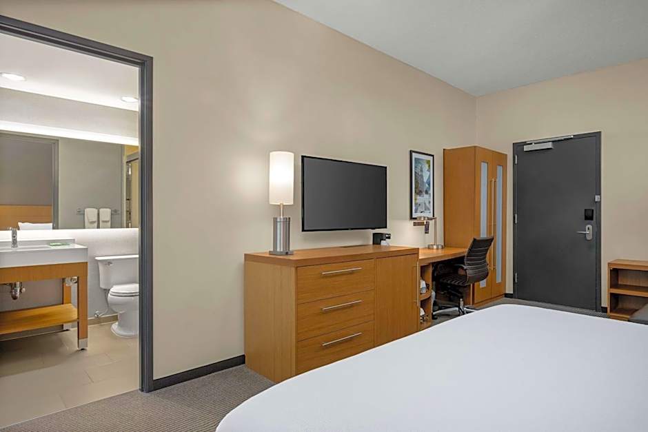 Hyatt Place Iowa City Downtown University