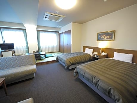 Superior Room with Tatami Area - Smoking