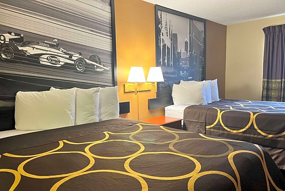 Super 8 by Wyndham Indianapolis/NE/Castleton Area