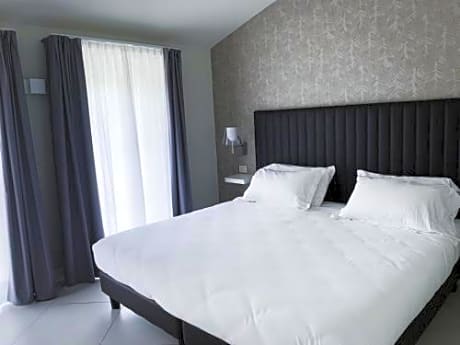 Suite with Spa Access