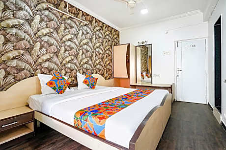 FabHotel Saroj Inn - Mumbai Naka