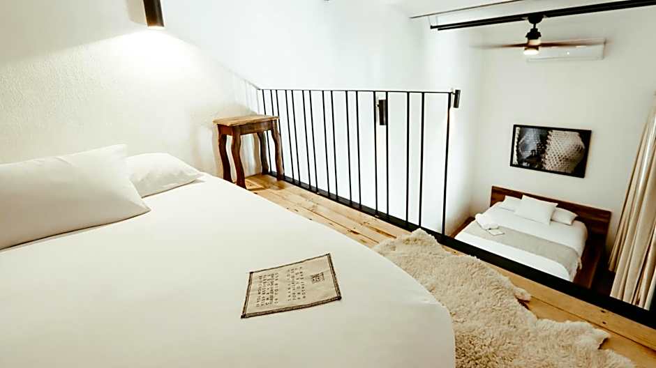 Hotel Sin Nombre