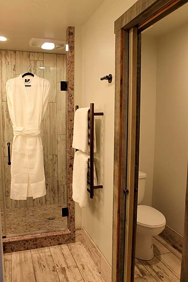 1872 Inn - Adults Exclusive